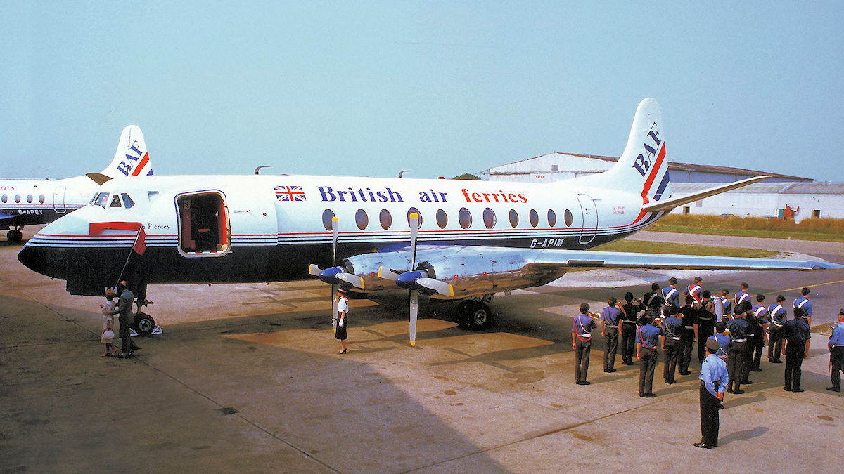 Viscount G-APIM being recovered